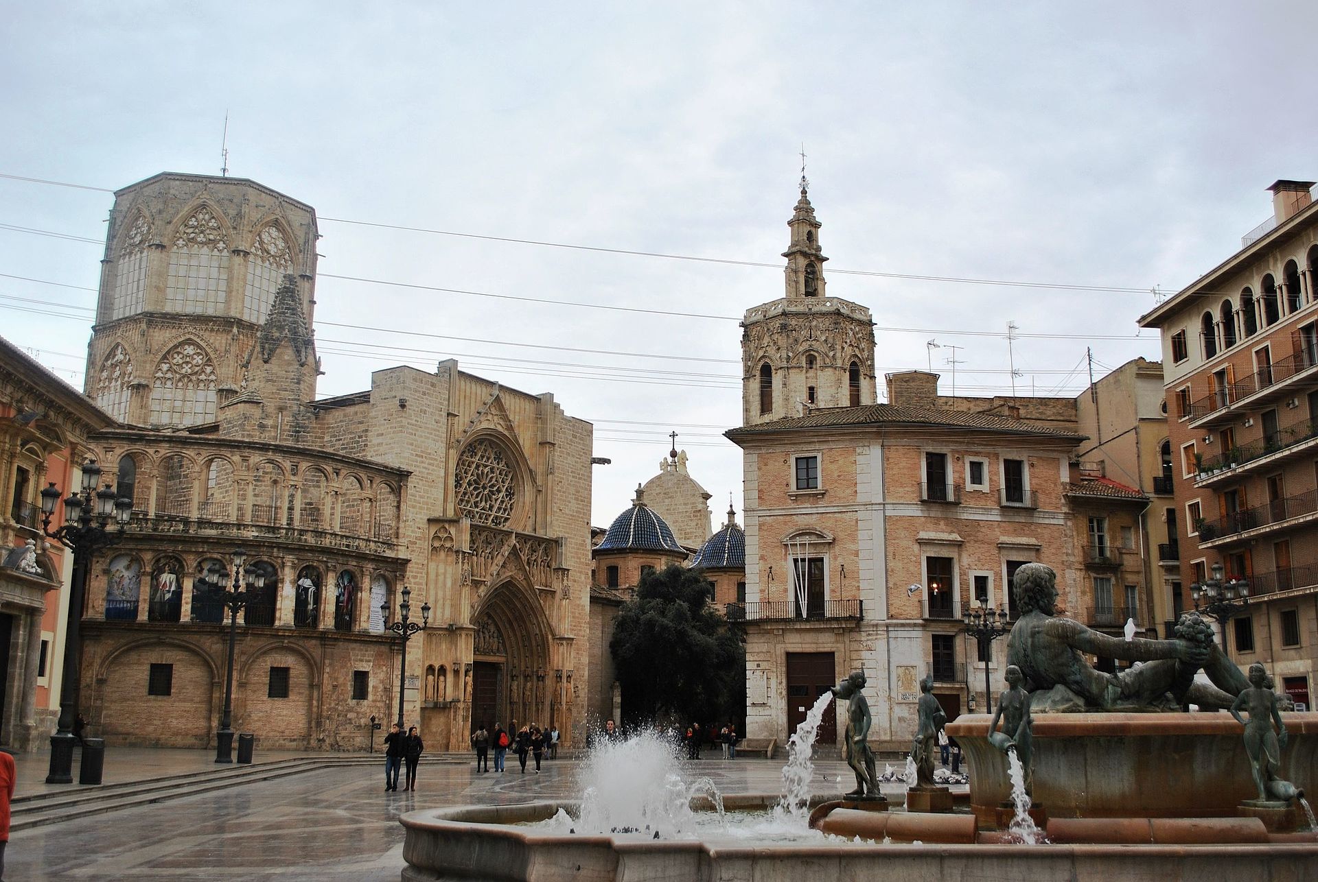 Cathedral and Plaza de la Virgen